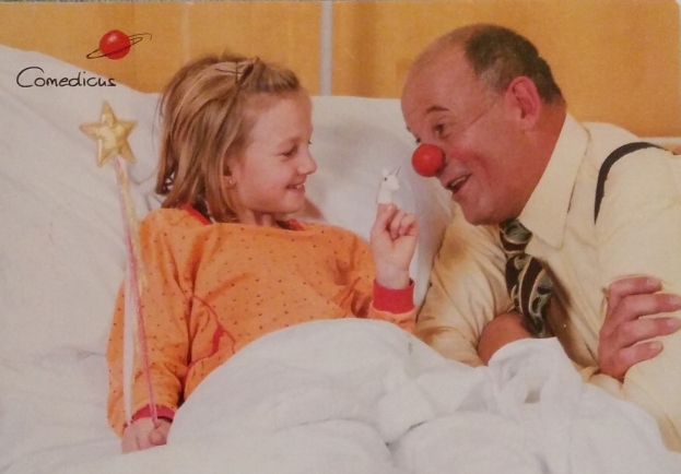 CLOWN IN CORSIA: AIUTANO BIMBI E ANZIANI A STARE MEGLIO