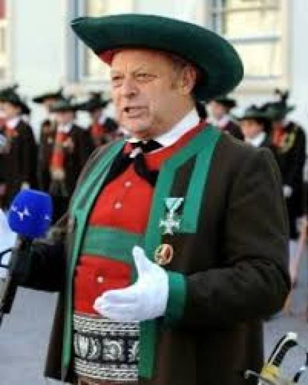 Luis Durnwalder mediatore europeo per la "quaestio" catalana?