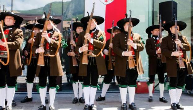 Tolta la dicitura "Alto Adige". Scelta fintamente antifascista.